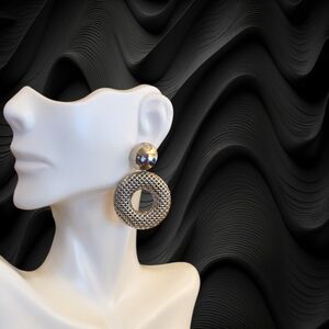 Elegant Silver Mesh Round Earrings